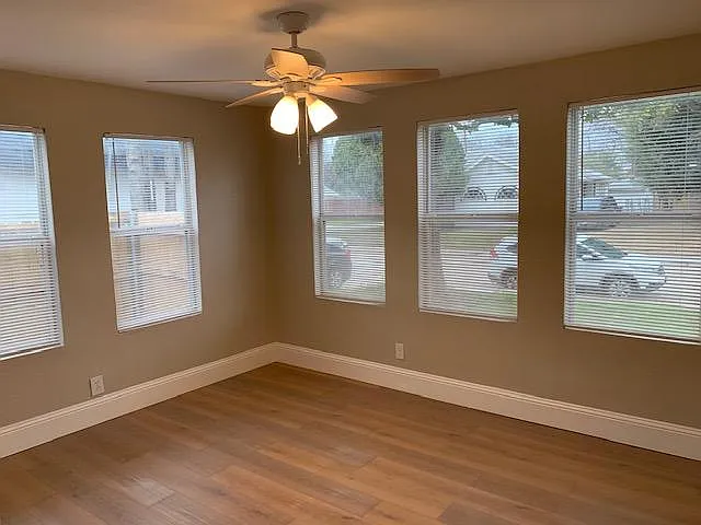 2306 Poplar St — Photo 9