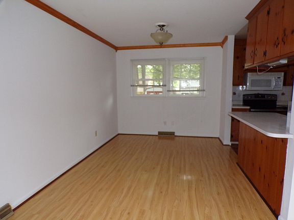 5th image of 10 Berkeley Pl