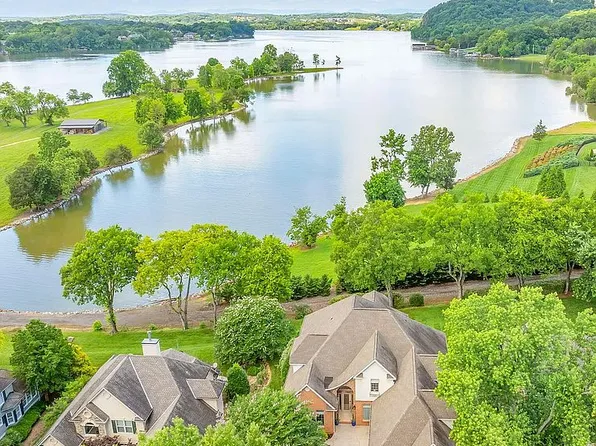 9627 Mariners Point, Knoxville, TN 37922