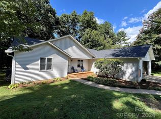 9 Bethany Woods Dr #3, Asheville, NC 28805