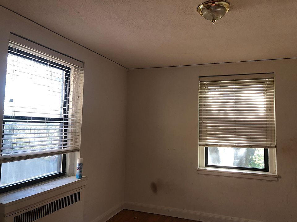 2nd image of 632 Gramatan Ave #4