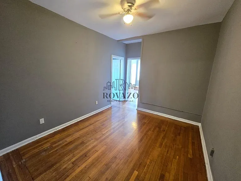 220 Roseville Ave #305 — Photo 5