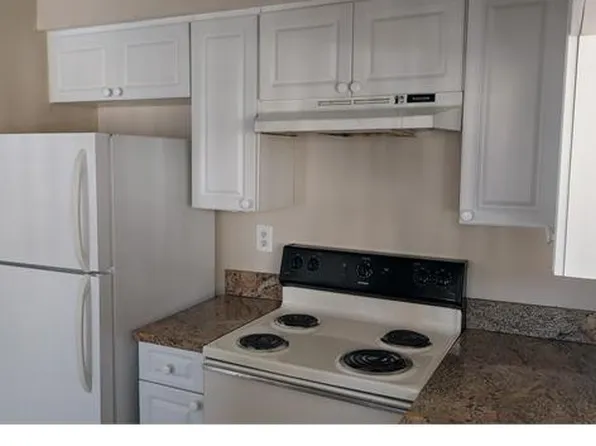 8713 Fancy Finch Dr, Tampa, FL 33614