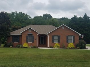 1038 N Plantation Dr, Cookeville, TN 38506