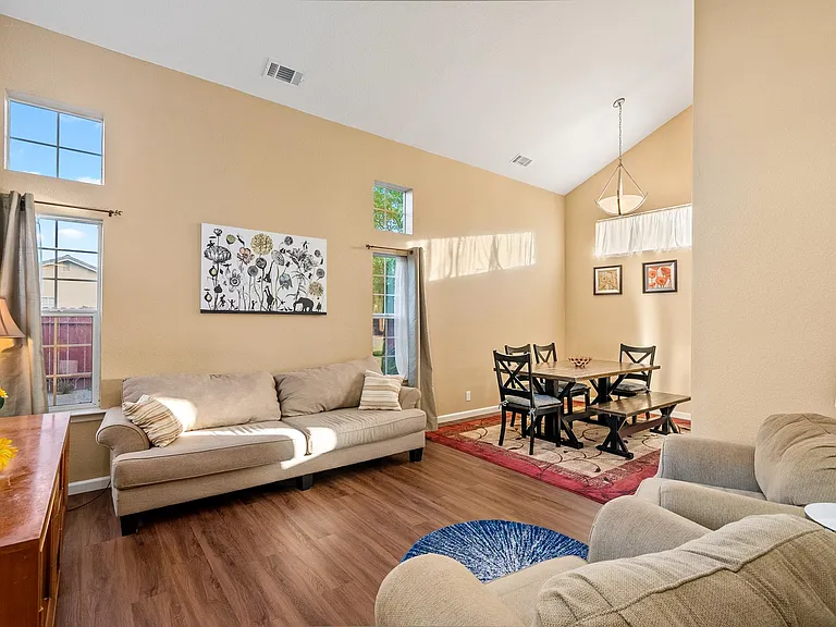837 Sycamore Canyon Rd — Photo 5