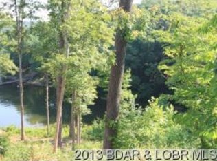 38 Beacon Pt, Lake Ozark, MO 65049