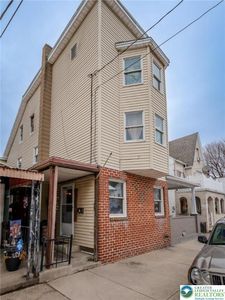 221 E Bertsch St, Lansford, PA, 18232