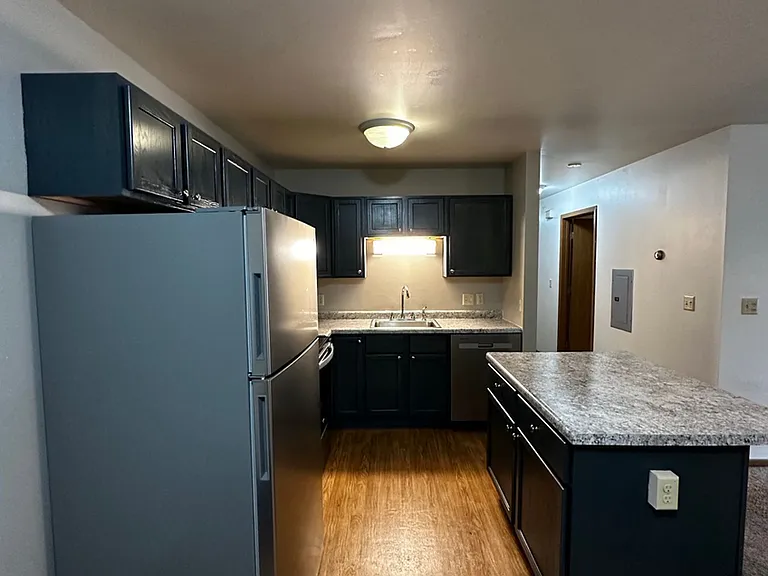 1211 S Dewey St — Photo 3