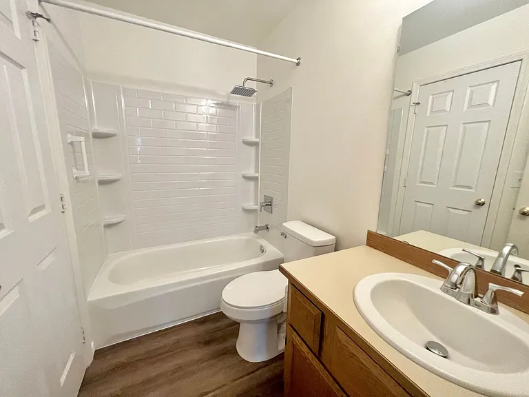 209 E 18th Ave #D16 — Photo 26