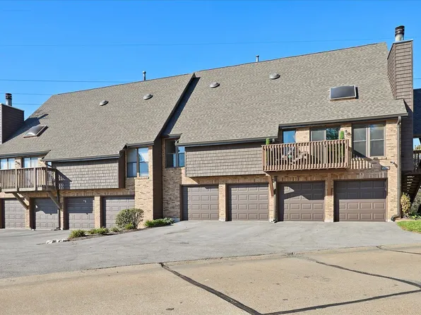 5107 Hollow Wood Ct APT D, Saint Louis, MO 63128