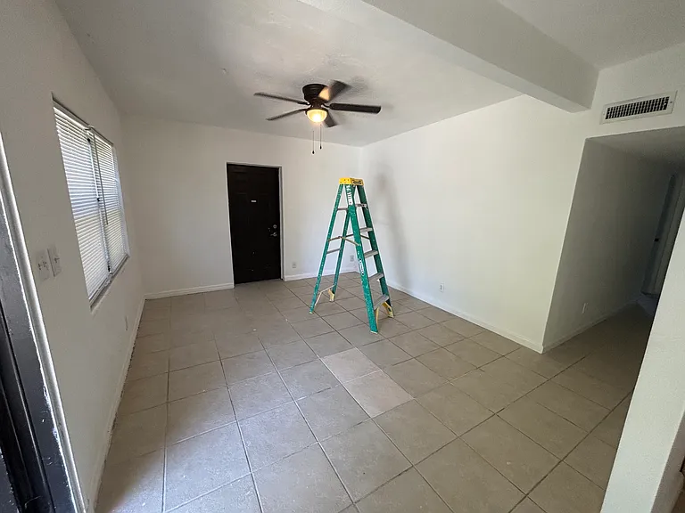 1265 Pinewood Dr #1 — Photo 4