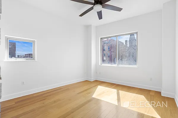 Sold by (Legacy) Elegran | media 8