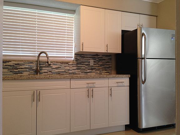 3rd image of 1851 NW 171st St