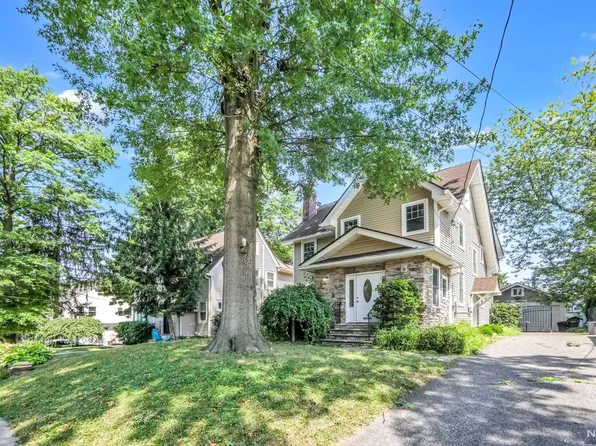 347 Herrick Ave, Teaneck, NJ 07666