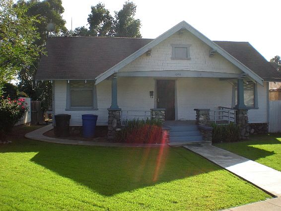 2nd image of 640 W Orange Grove Ave