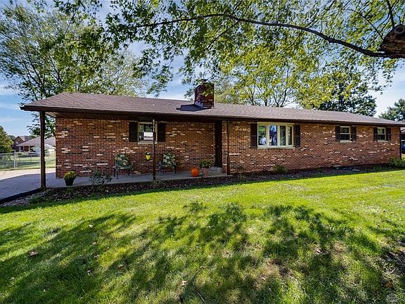 2nd image of 8904 Oriole Dr