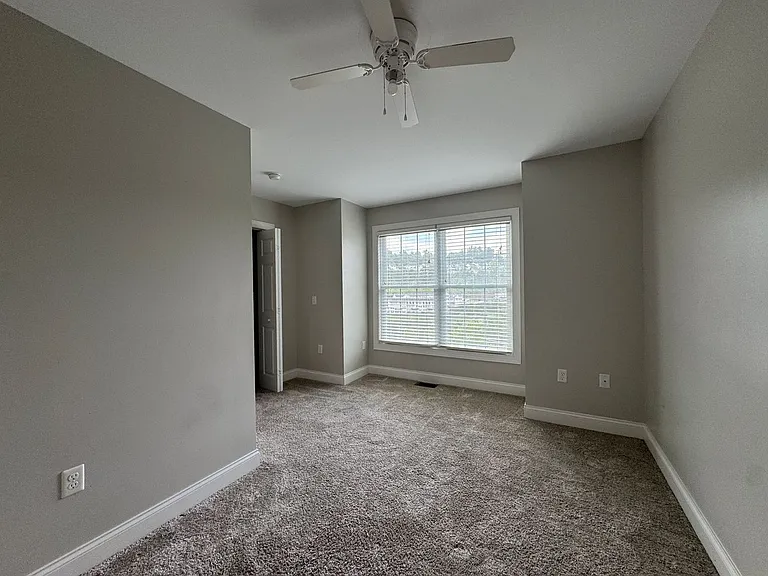111 Butler Dr — Photo 41