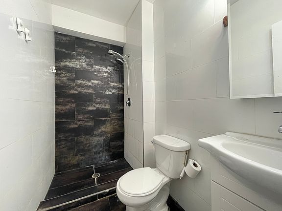 4th image of 25 Seidler St #2E