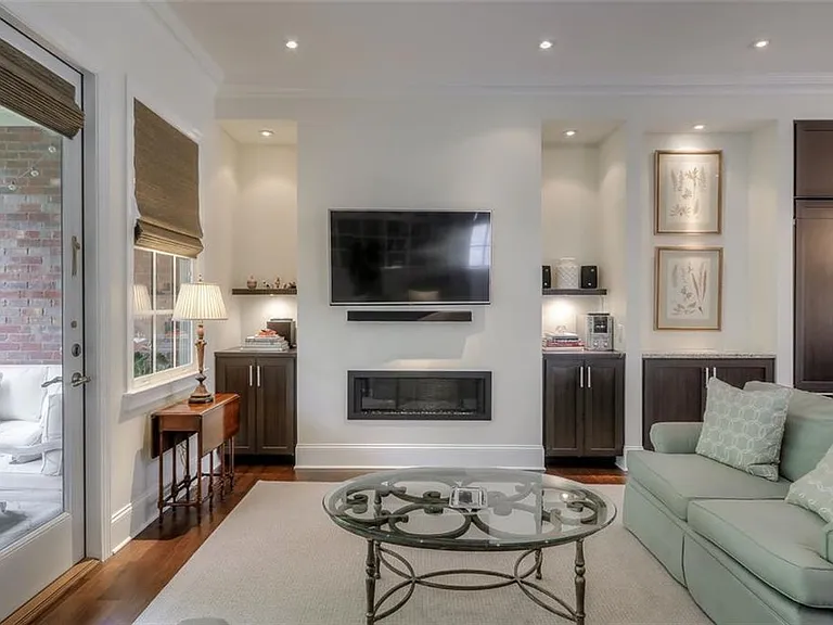 1317 Dover Cir NE — Photo 14