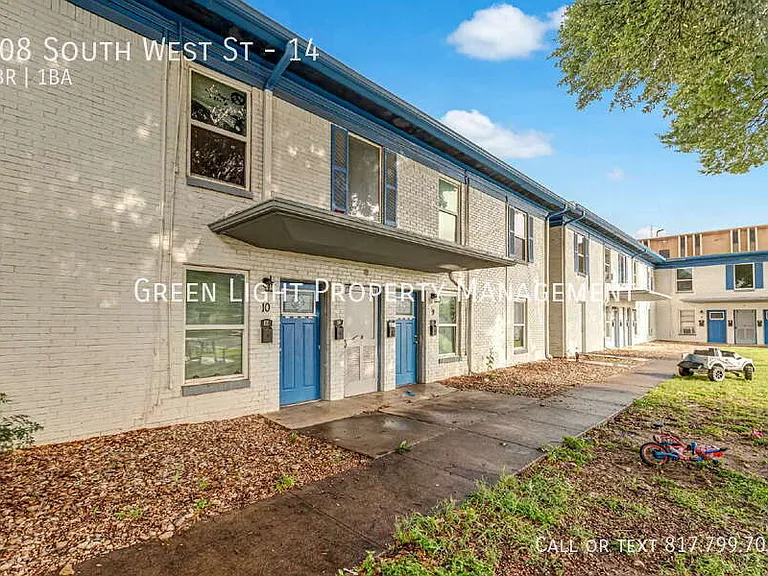 308 S West St #14 — Photo 2