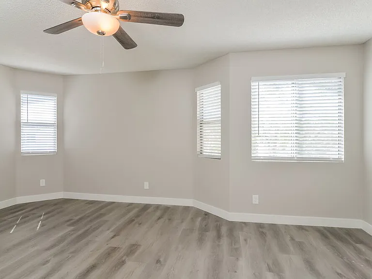 763 Butternut Ct — Photo 11