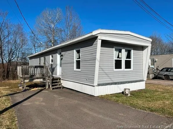 16 Canvas Back Way, Lincoln, NB E3B 7E9