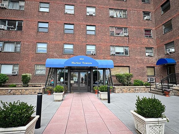 3rd image of 6515-3H Boulevard E