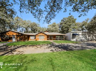 1801 Whispering Oaks St, Burleson, TX 76028