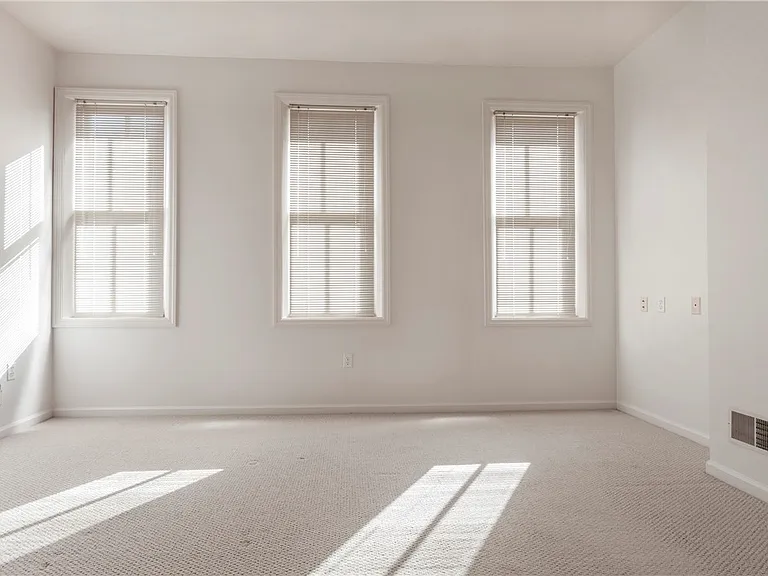 326 Hailman St — Photo 12