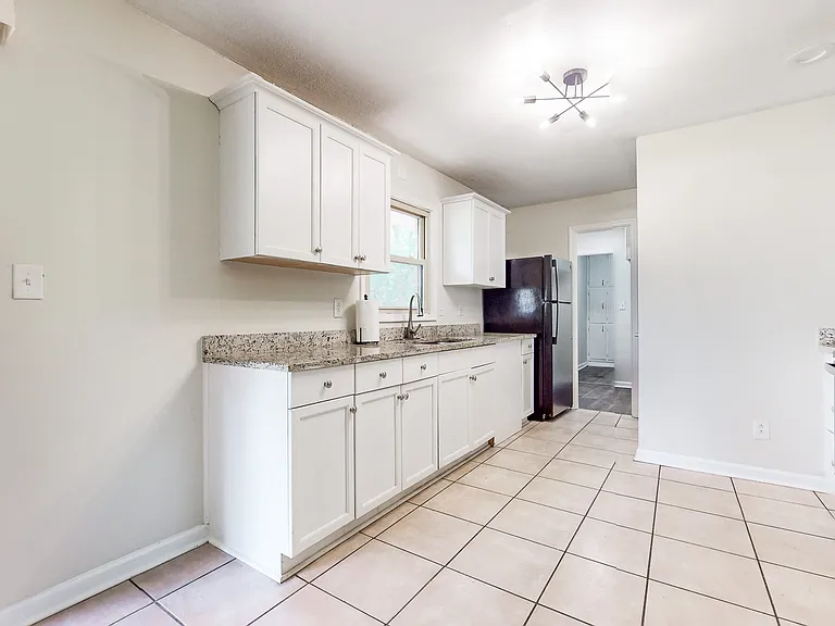 6219 Lance Ln — Photo 9