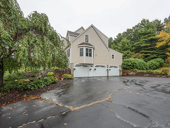 4th image of 25 Autumn Rd