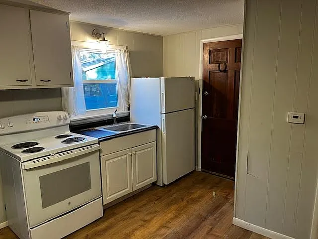 5331 Highway 73 — Photo 2