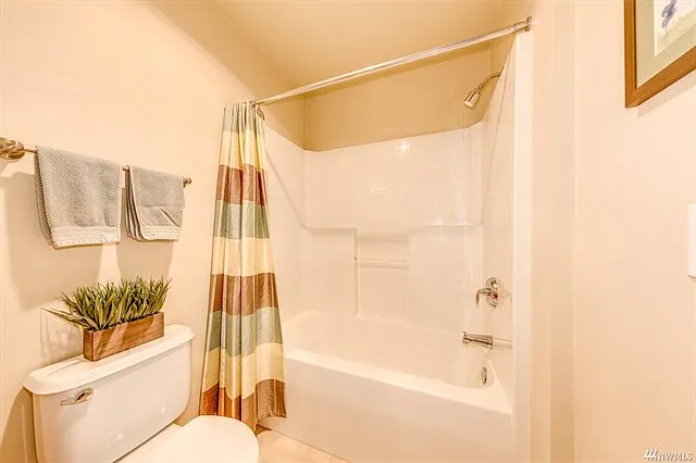16141 Cleveland St #416 — Photo 18