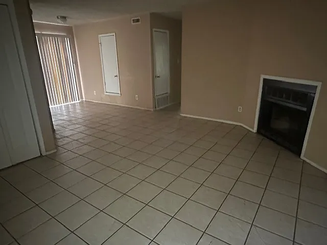 Building Photo - 5402 Agua Caliente Cv #A
