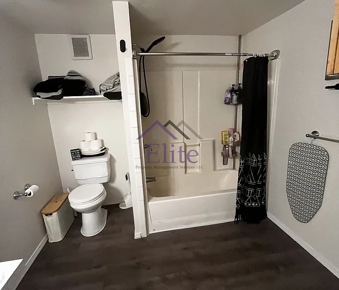 101 E Wood Ln — Photo 17
