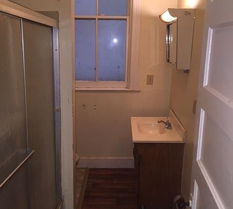 4th image of 227 N Pearl St