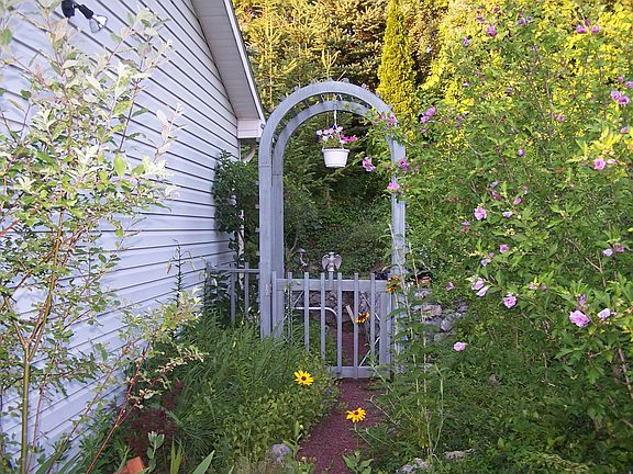 Entrance to rear yard