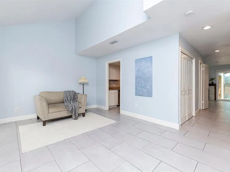 1081 Country Place Dr #1081 — Photo 3