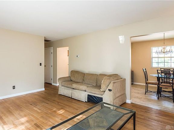 5th image of 5814 Twin Pine Ln