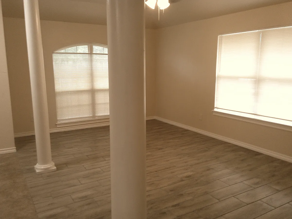 Building Photo - 316 Mohawk Trl