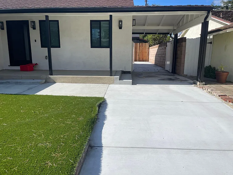 4635 Kraft Ave — Photo 7