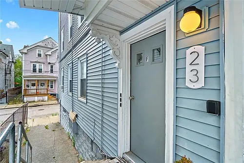 23 Penn St #3R Photo 1 23 Penn St #3R Photo 1