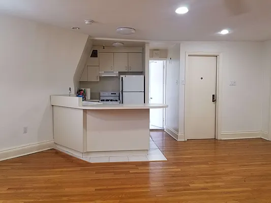 Rented by Frank Valvo Real Estate | media 17