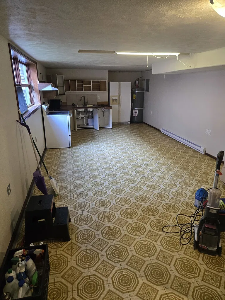 Cozy 3BR Single-Family Home with In-Unit Laundry — Photo 3