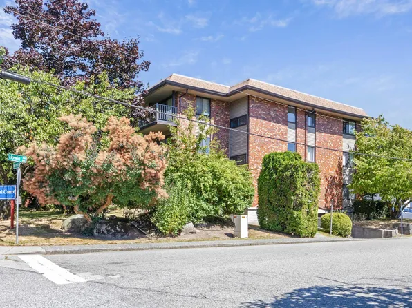 535 Blue Mountain St #301, Coquitlam, BC V3J 4R2