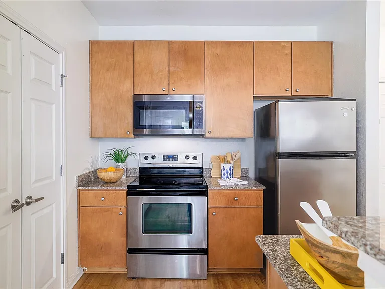 2502 Leon St #208 — Photo 7