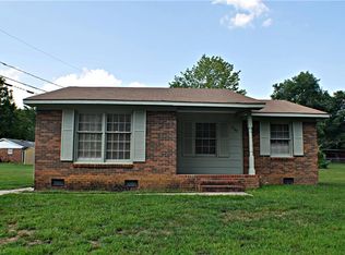 4185 Edgeware Rd, Winston Salem, NC 27106