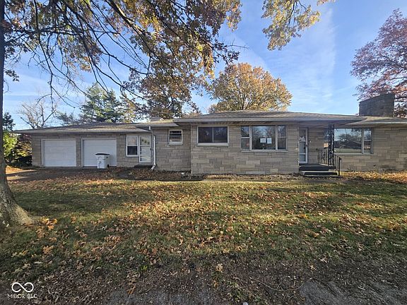 2nd image of 700 E Mary Ln