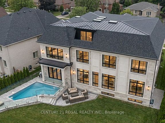 4th image of 11 Montressor Dr