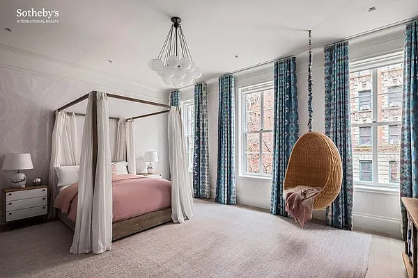 Sold by Sotheby's International Realty | media 20